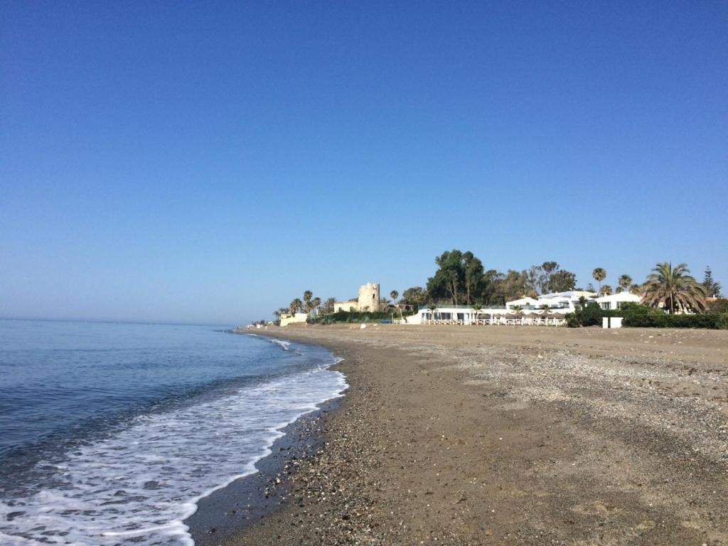 Adosada A Dos Pasos De La Playa En *