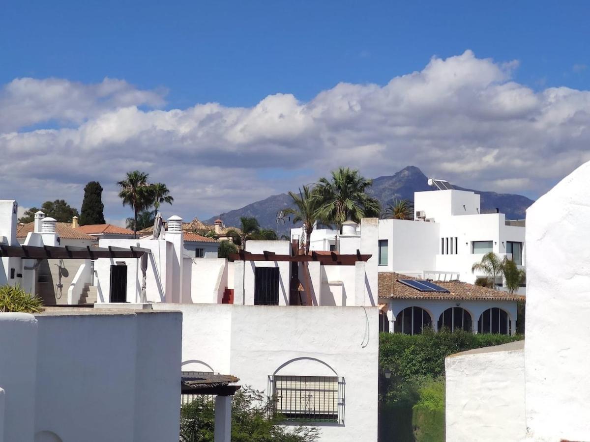 Adosada A Dos Pasos De La Playa En * Marbella
